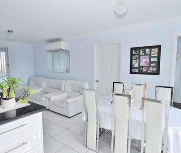 WELCOMING ON WELLESLEY - Photo 1