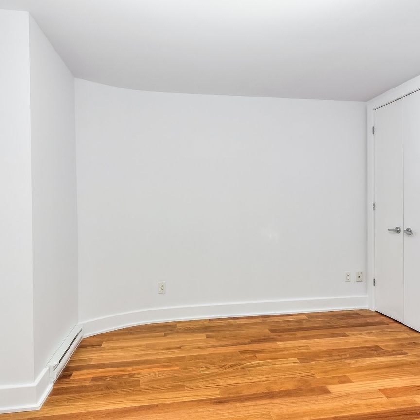 Condo for rent, Montréal (Ville-Marie) - Photo 1