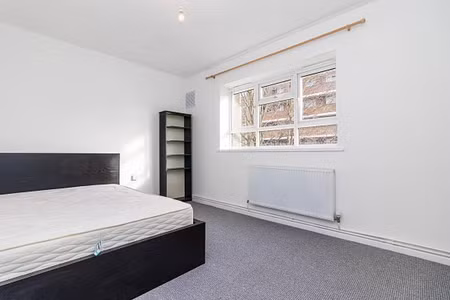 Newly refurbished 3 bedroom flat in Old Street - Photo 4