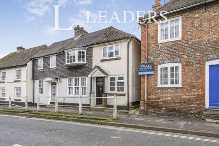 Bridge Street. Wickham, PO17 - Photo 4