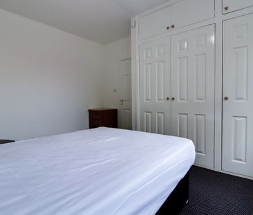2 Bed Flat, Fairfield Court, M14 - Photo 6