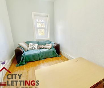 3 Bedroom Flat - Photo 6