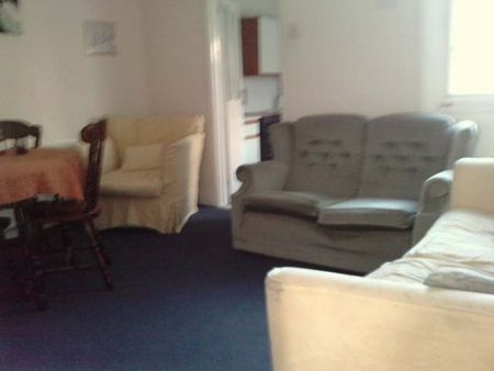 4 Bed House To Let - Student Accommodation Portsmouth - Photo 2