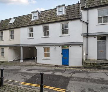 A ground floor, newly renovated one bedroom apartment in central Ba... - Photo 6