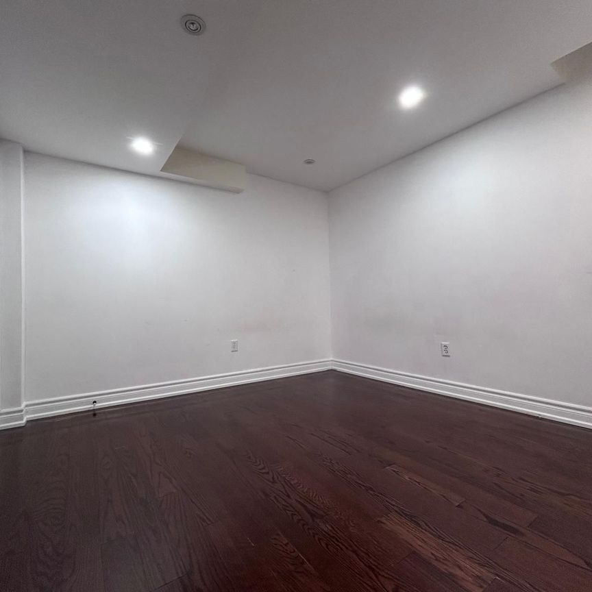 For Lease - 36 Santa Amato Crescent Unit# Walk out Basement, Vaughan, Ontario - Photo 1