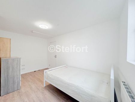 5 bedroom maisonette to rent - Photo 2