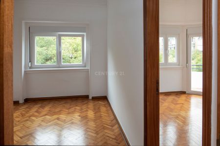 Apartamento T3+1 para Arrendar em Lisboa - Photo 2