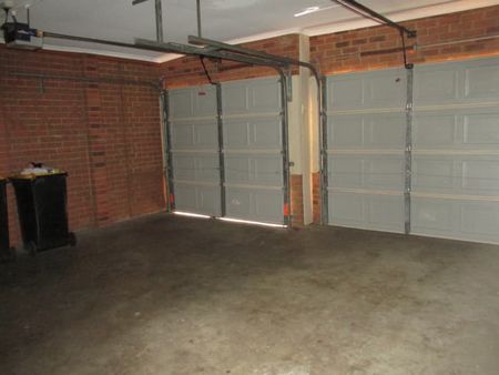 Cozy, well maintained townhouse! - Photo 4