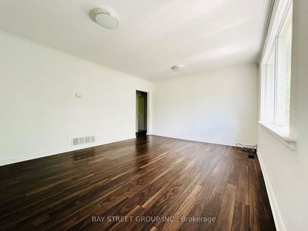 For Lease - 72 Caines Avenue, Toronto, Ontario - Photo 2