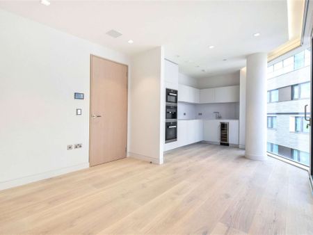 A bright 2 double bedroom apartment situated on the 4th floor of this exclusive and iconic portered, development located at One Tower Bridge. - Photo 5