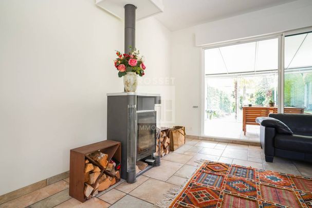 Spacieuse villa mitoyenne de 5 pièces + sous-sol avec jardin privatif - Photo 1