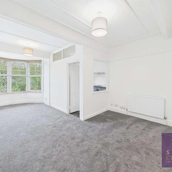 Dollis Park, Finchley Central, N3 - Photo 1