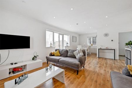 6 bedroom semi-detached house to rent - Photo 2