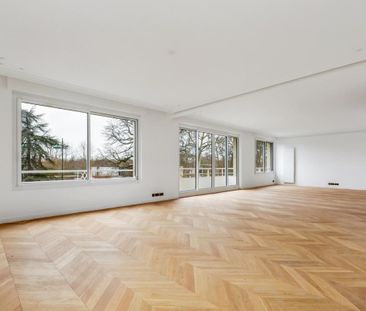 Location Appartement 6 pièces 235m² PARIS 16ème - Photo 6