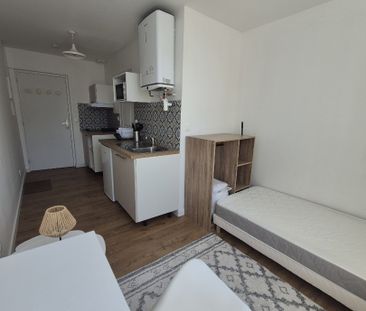 Location Appartement 1 pièce 14m² LAMBERSART 59130 - Photo 5