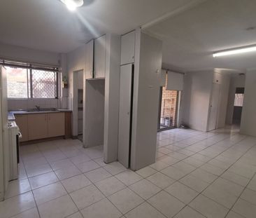 Spacious Two Bedroom Unit - Photo 2