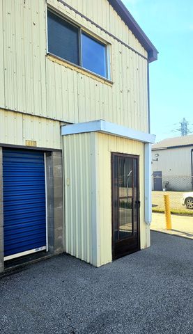 For Lease - 215 Roberts Road Unit# upper back, Grimsby, Ontario - Photo 3