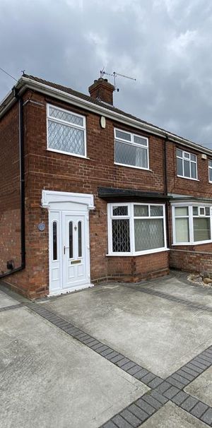 3 bedroom semi-detached house to rent - Photo 1
