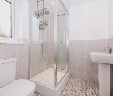 3 bedroom detached house to rent - Photo 5