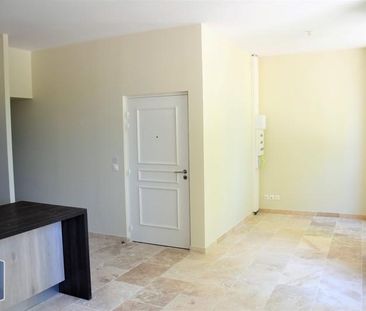 Location Appartement 3 pièces 63m² GIGNAC LA NERTHE 13180 - Photo 2