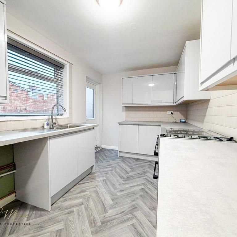 3 bedroom terraced house to rent - Photo 1