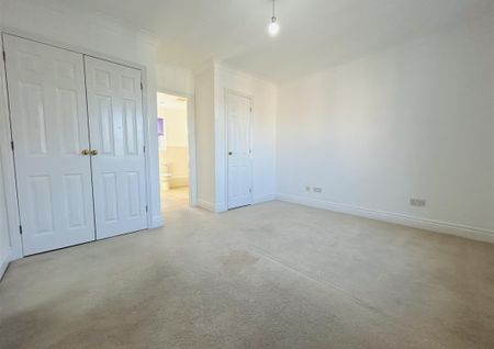 3 Hollycroft Gardens, Tettenhall - Photo 4