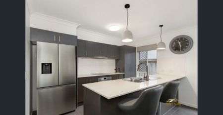 Four bedroom - single storey in quiet street - Photo 3