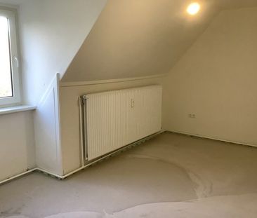 Lust auf Veränderung: sanierte 3-Zimmer- Dachgeschoss- Wohnung, sof... - Photo 1