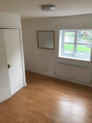 2 Bed Semi-Detached House, Queens Road, M9 - Photo 2