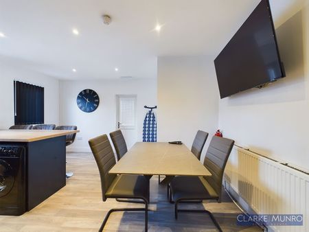 Queens Road, Middlesbrough - Photo 4