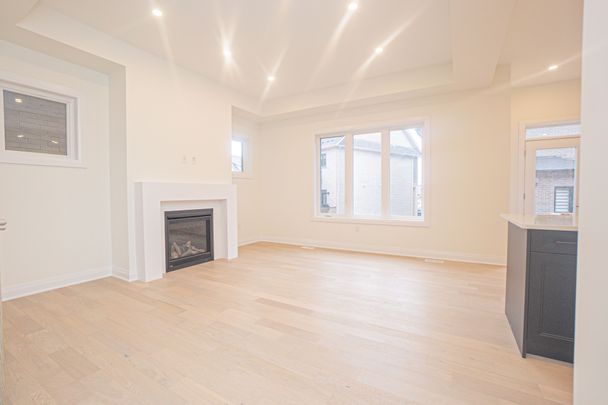 For Lease - 3343 Preserve Drive, Oakville, Ontario - Photo 1