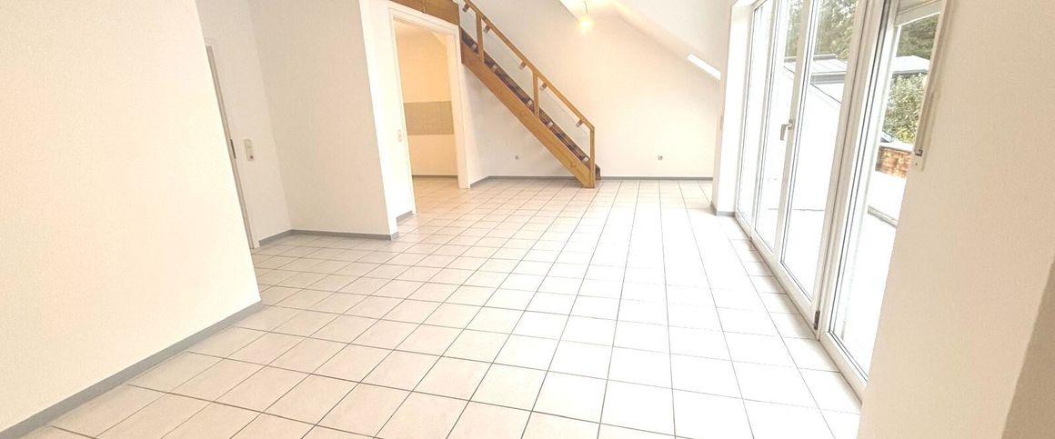 Konz: Frisch renovierte 97 m² Maisonettewohnung – 4 Zimmer, Balkon, lichtdurchflutet. - Foto 1