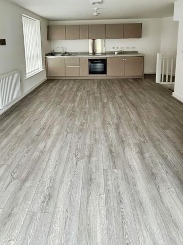 2 bedroom semi-detached house to rent - Photo 4