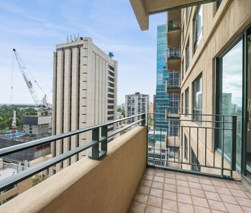 Two-Bedroom Apartment in a Prime City Location - Photo 6