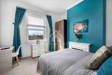 1 bedroom in a house share to rent - Photo 2