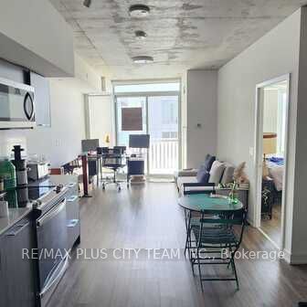 Riverside Square Lofts 15-45 , #1402 - Photo 1