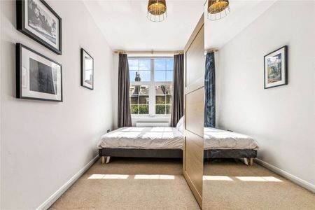 A characterful, bright one bedroom apartment located in Brentford - Photo 4