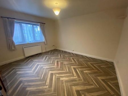 1 bedroom townhouse to rent - Photo 2