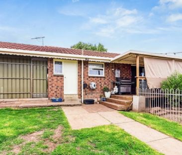 1 Amos Court, Morphett Vale. - Photo 2