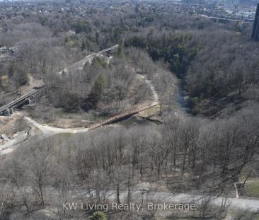 2411 5 Concorde Place - Photo 5