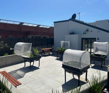 Near new, split level, spacious two bedroom, two bathroom apartment... - Photo 6