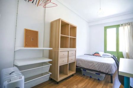 Plaça de Cisneros, Valencia, Valencian Community 46003 - Photo 2