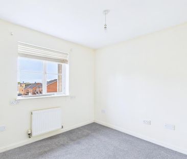 3 bedroom semi-detached house to rent - Photo 6