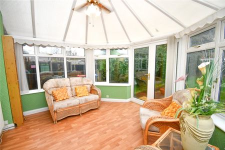 Maple Avenue, CH66 3QU, Ellesmere Port - Photo 2