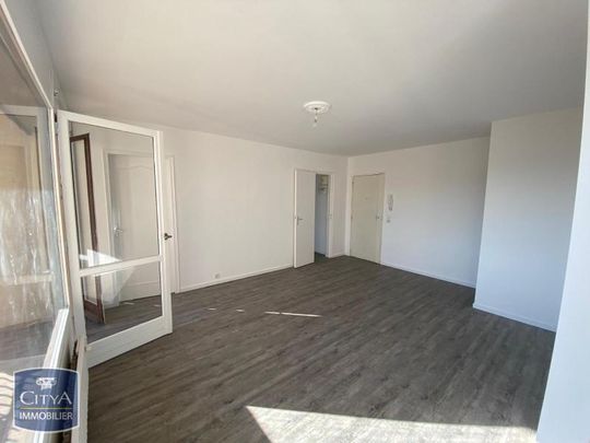 Location Appartement 4 pièces 67m² MARSEILLE 11ème - Photo 1