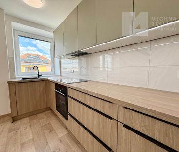 Pronájem bytu 2+kk 52 m², Wolkerova, Rosice - Fotografie 3