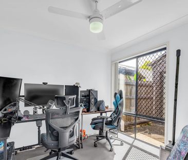 Modern Comfort & Low-Maintenance Living - Photo 2