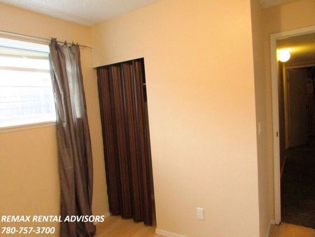 1526 69 Street NW - Photo 5