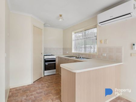 Neat & Low-Maintenance Living in a Quiet Court - Photo 2