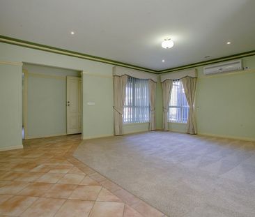 Not To Be Missed! - Photo 1